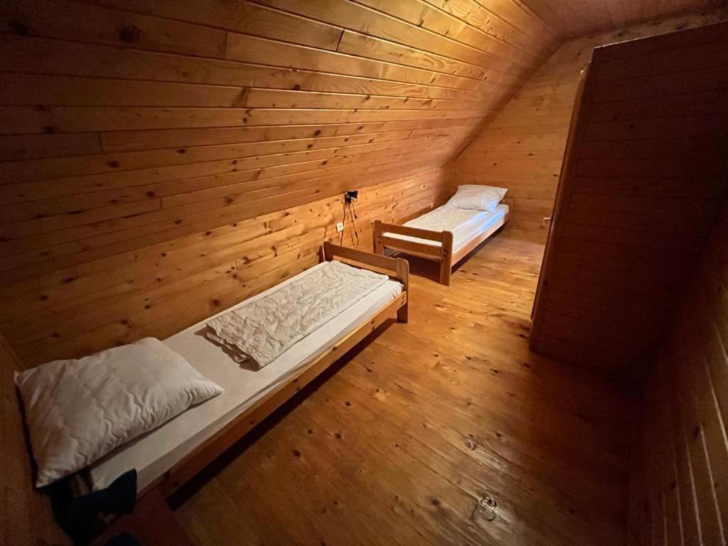 Almos Apartman 鲍洛通费尼韦什 外观 照片